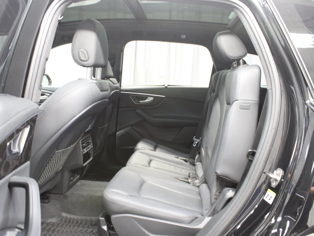 Used 2023 Audi Q7 AWD/4WD image 17