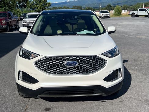 Used 2023 Ford Edge SEL w/ Convenience Package AWD/4WD image 3