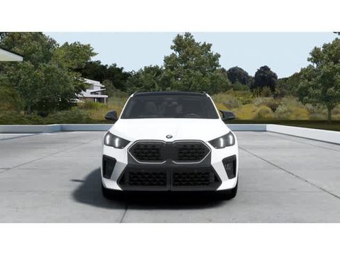 New 2026 BMW X2 xDrive28i image 3