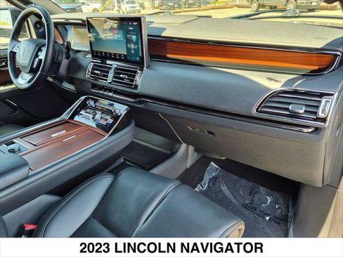 Certified 2023 Lincoln Navigator 2WD image 27