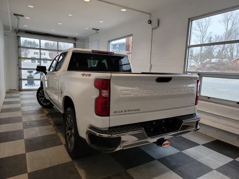 Used 2023 Chevrolet Silverado 1500 LT image 3