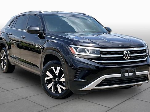 Used 2022 Volkswagen Atlas Cross Sport SE FWD image 3