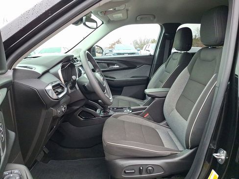 Used 2023 Chevrolet TrailBlazer LT w/ Convenience Package image 16