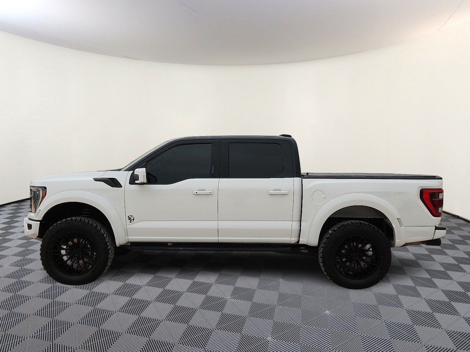 Used 2023 Ford F150 Raptor w/ Equipment Group 802A Raptor R AWD/4WD image 2