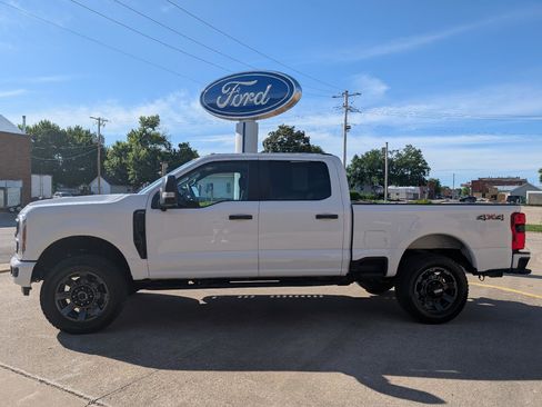 Used 2023 Ford F250 XL w/ STX Appearance Package AWD/4WD image 1
