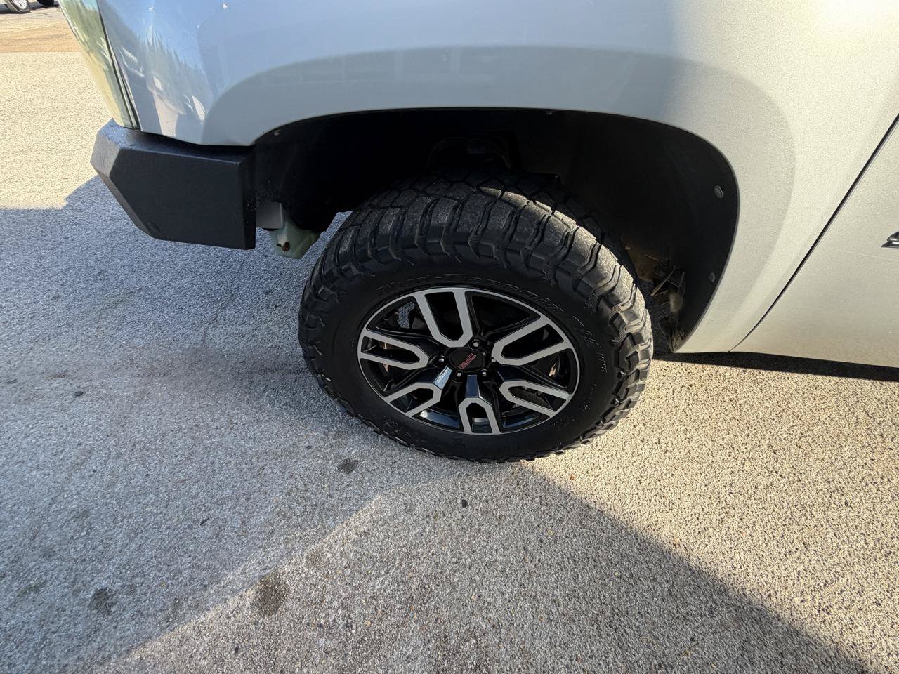 Used 2010 GMC Sierra 1500 SLE w/ Power Pack Plus AWD/4WD image 9