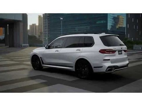 New 2027 BMW X7 xDrive40i AWD/4WD image 2
