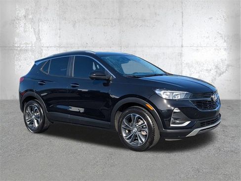 Used 2022 Buick Encore GX Select w/ Advanced Technology Package image 2