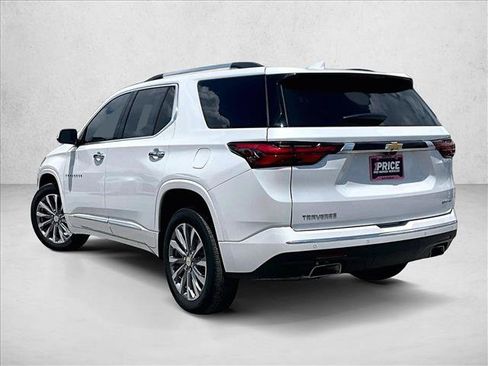 Used 2023 Chevrolet Traverse Premier FWD image 13
