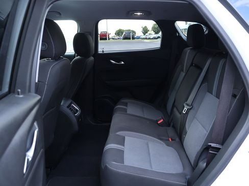 Used 2025 Chevrolet Blazer LT FWD image 20