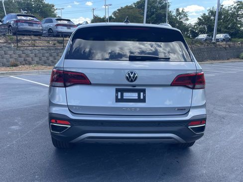 Certified 2023 Volkswagen Taos SEL AWD/4WD image 5