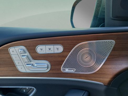 Certified 2025 Mercedes-Benz GLS 450 4MATIC image 25