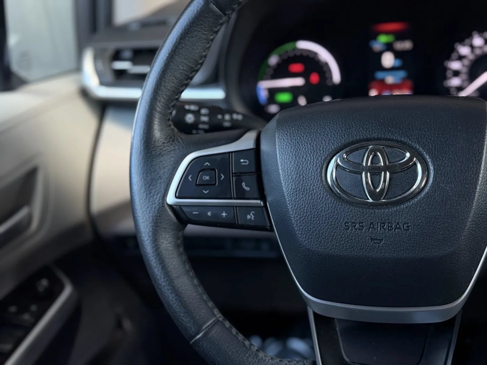 Used 2022 Toyota Sienna XLE FWD image 24