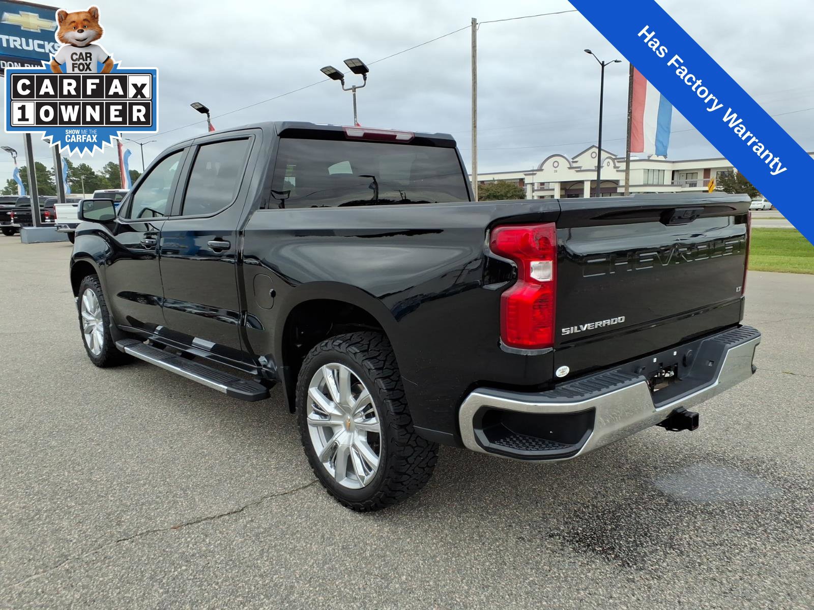 Used 2025 Chevrolet Silverado 1500 LT RWD image 3