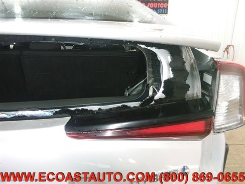 Used 2022 Toyota Prius L Eco image 21