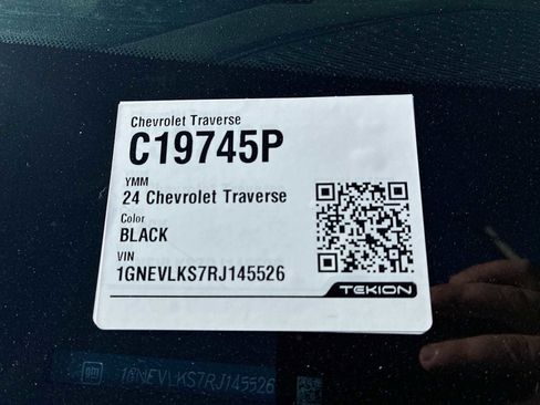 Certified 2024 Chevrolet Traverse RS image 35