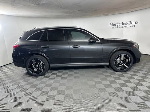Certified 2024 Mercedes-Benz GLC 300 image 8