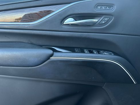 Used 2023 Cadillac Escalade Sport Platinum w/ LPO, ONYX Package image 11