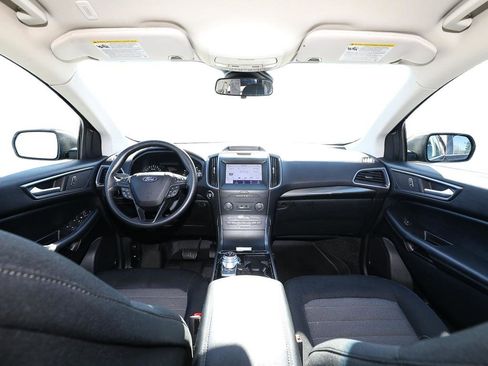 Used 2020 Ford Edge SE image 23