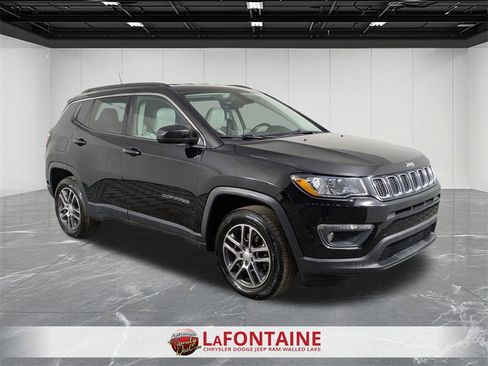 Used 2018 Jeep Compass Latitude w/ Popular Equipment Group image 7