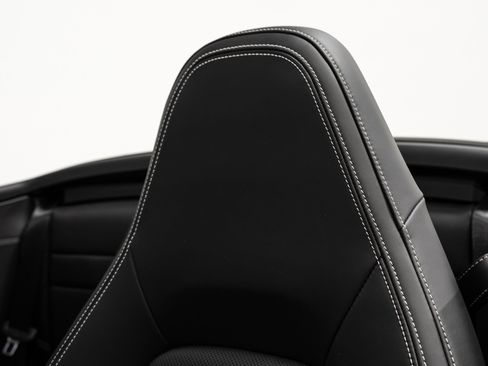 Used 2022 Porsche 911 Carrera image 48