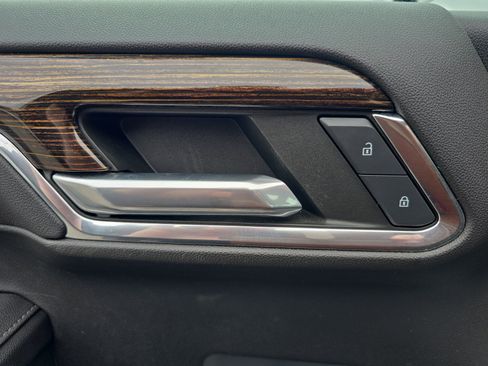 Used 2023 GMC Sierra 1500 Elevation image 21