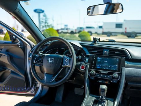 Used 2018 Honda Civic EX image 15