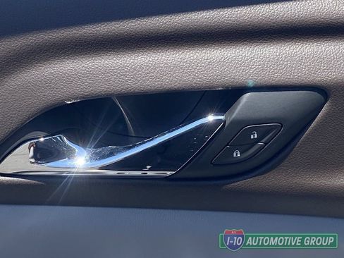 Used 2020 GMC Acadia SLE w/ Driver Convenience Package FWD image 19