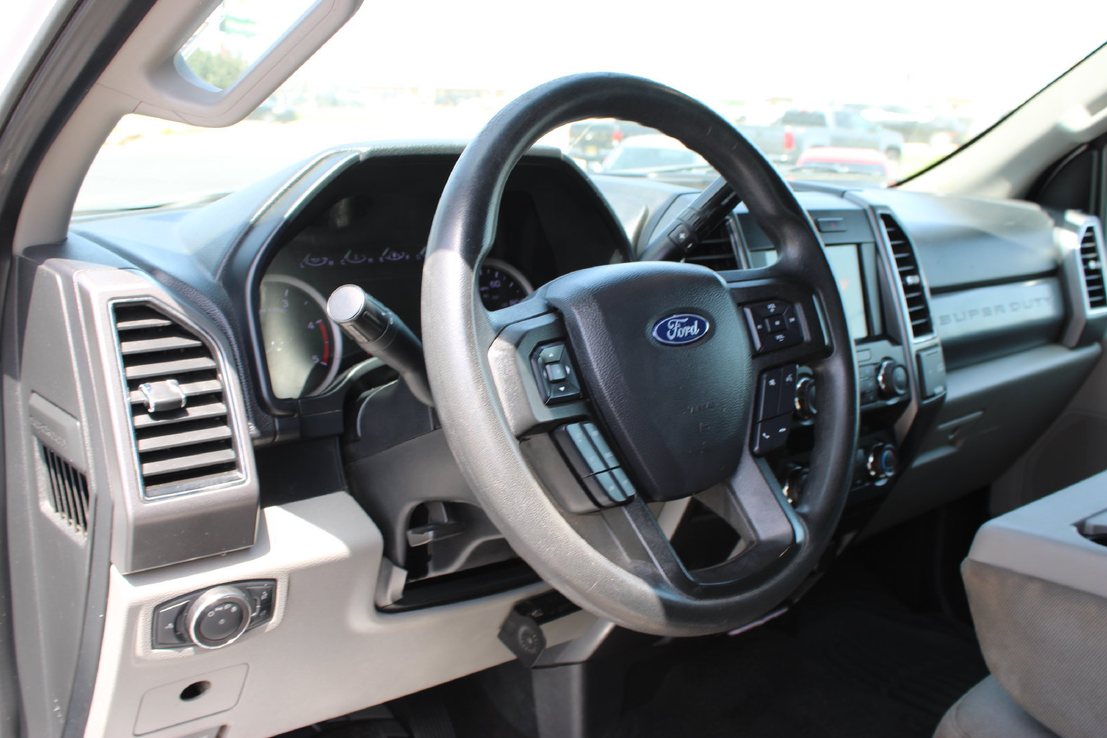 Used 2019 Ford F250 XLT w/ Snow Plow Prep Package AWD/4WD image 10
