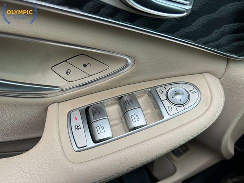 Used 2016 Mercedes-Benz C 300 Sedan w/ Premium 1 Package image 39