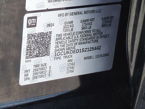 Used 2025 Chevrolet Silverado 1500 LT AWD/4WD image 25