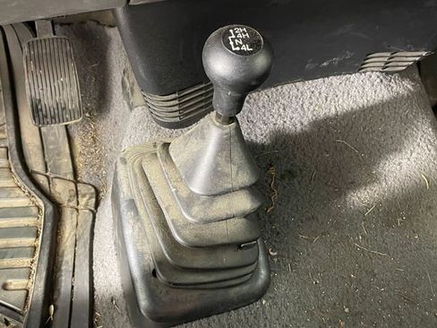 Used 2001 Ford F150 XLT AWD/4WD image 8