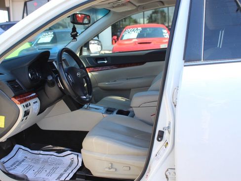 Used 2012 Subaru Outback 2.5i Limited AWD/4WD image 16