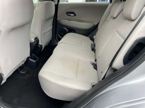 Used 2018 Honda HR-V EX image 9