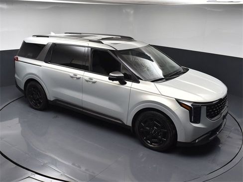 Certified 2025 Kia Carnival SX Prestige image 45