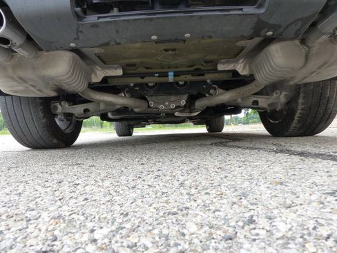 Used 2025 Lincoln Aviator AWD image 9