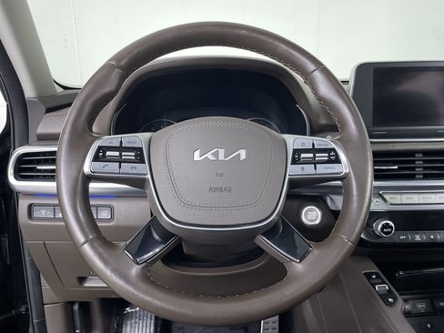 Used 2022 Kia Telluride SX w/ Nightfall Edition Package image 14