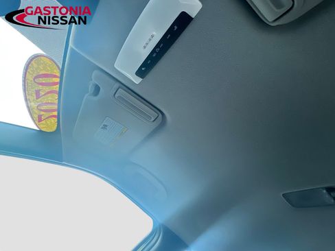 Used 2020 Nissan Kicks S image 27