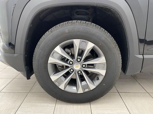 Used 2025 Chevrolet Equinox LT w/ Convenience Package II AWD/4WD image 8