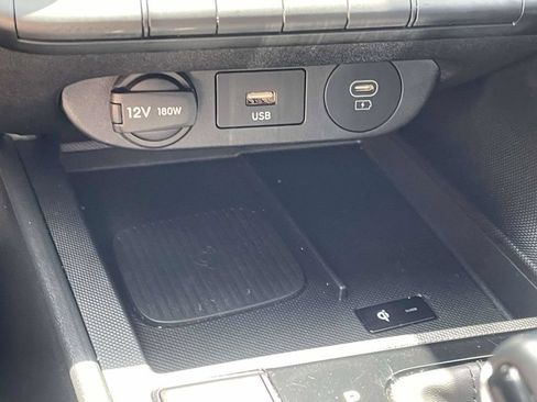 Used 2025 Hyundai Elantra Sport FWD image 17