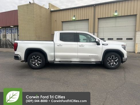 Used 2022 GMC Sierra 1500 SLT w/ SLT Premium Plus Package image 8