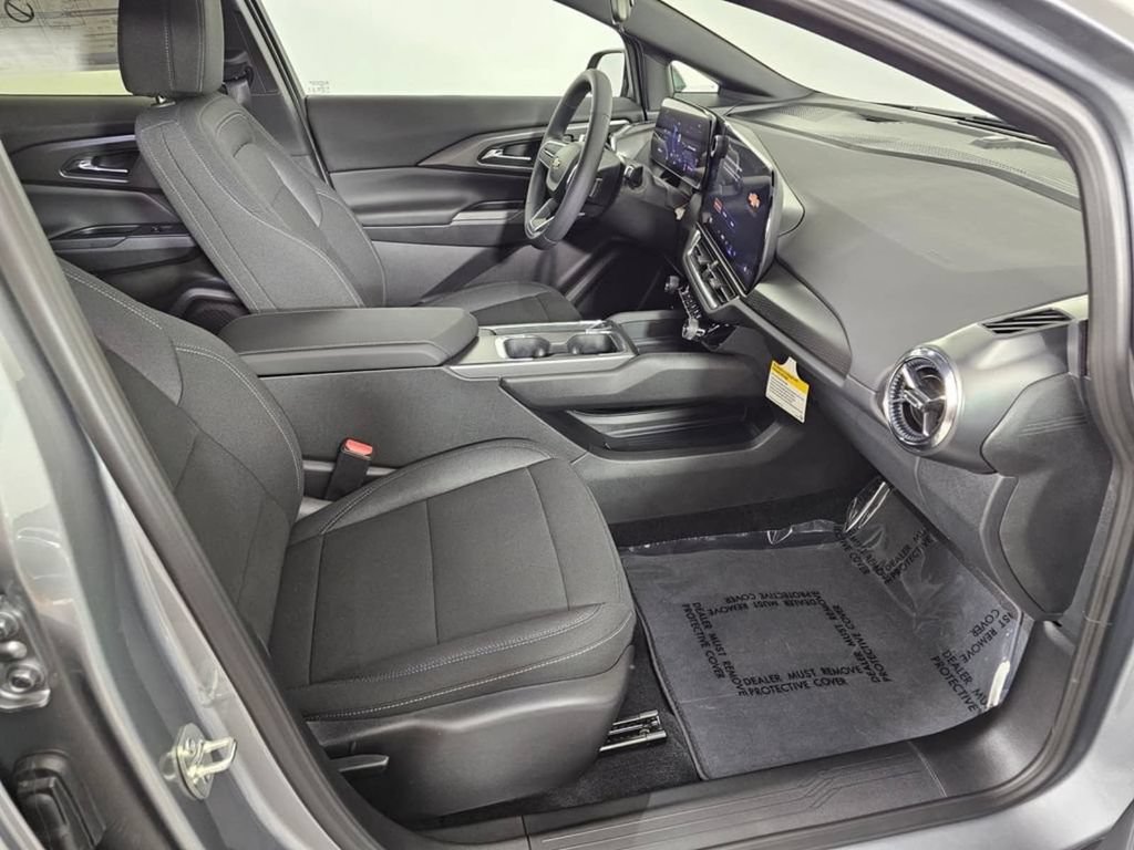 New 2026 Chevrolet Equinox EV LT FWD image 11