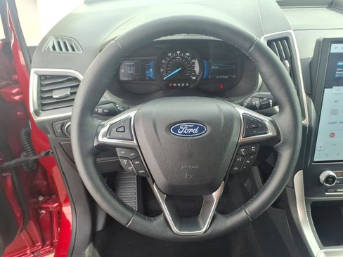 Used 2024 Ford Edge SEL w/ Convenience Package image 14