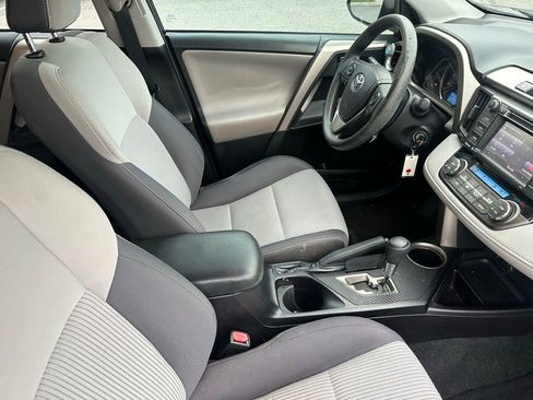 Used 2014 Toyota RAV4 XLE image 15