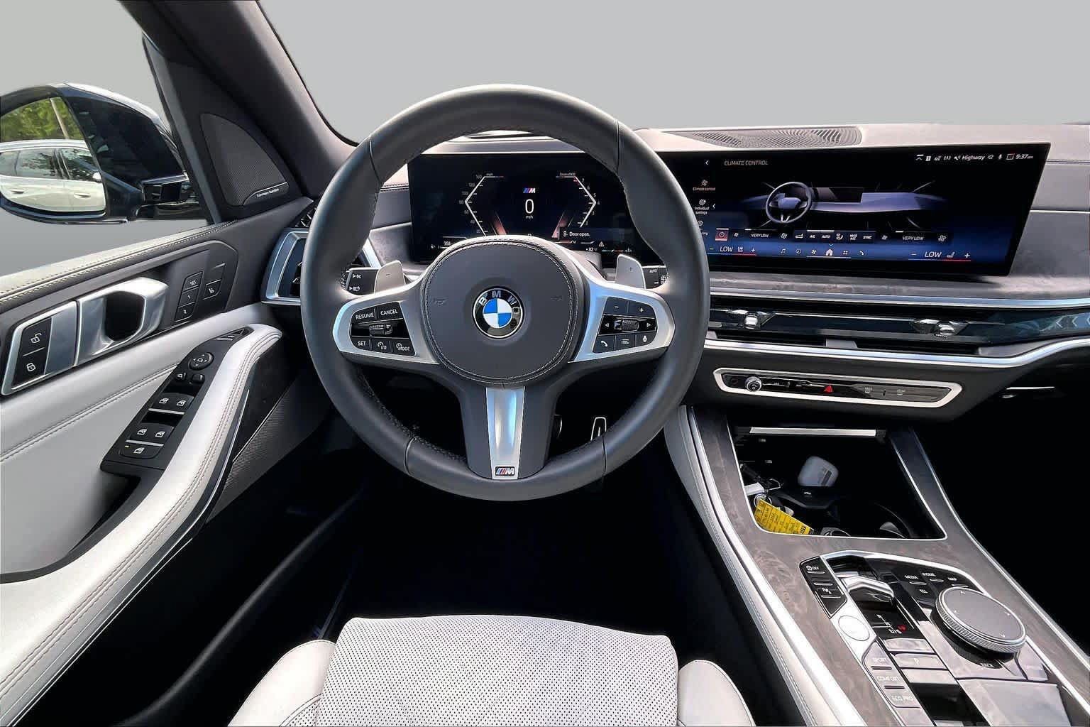 Used 2026 BMW X5 sDrive40i w/ M Sport Package RWD image 6