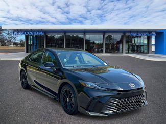 Used 2025 Toyota Camry SE FWD video 1