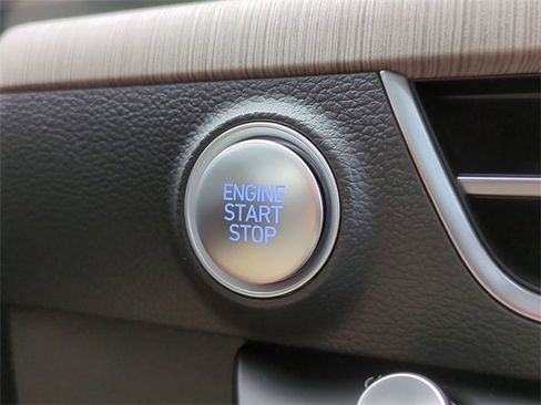 New 2025 Hyundai Sonata Limited image 29