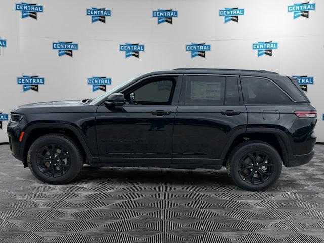 New 2026 Jeep Grand Cherokee Altitude AWD/4WD image 2