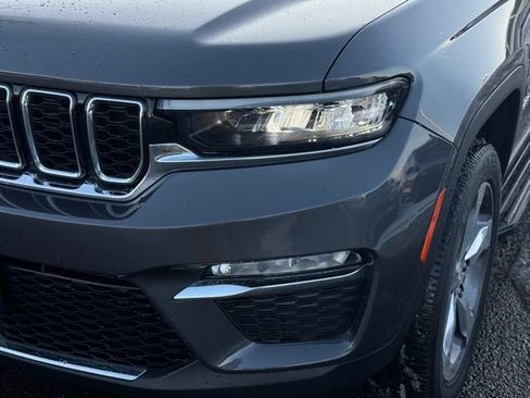 Certified 2022 Jeep Grand Cherokee Limited image 3