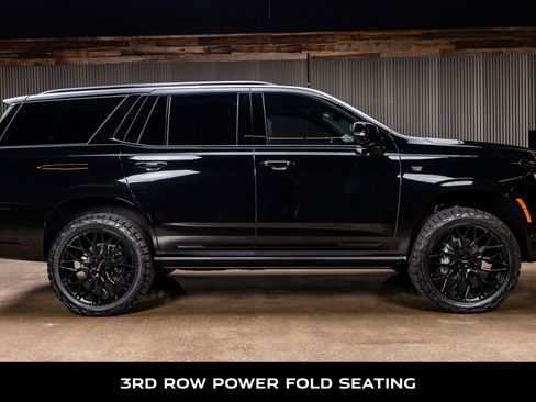 Used 2026 Cadillac Escalade Platinum Sport w/ LPO, ONYX Package image 11